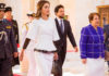 الملكة رانيا تتألّق ببزة من تصميم جورج شقرا