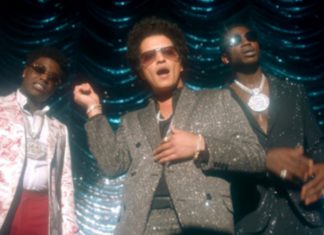 برونو مارس يرتدي تصميمًا من Saint Laurent by Anthony Vaccarello في فيديو كليب أغنيته الجديدة