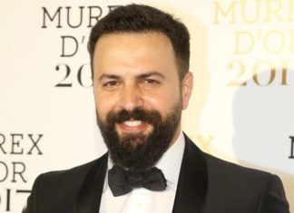 بالصورة… شقيق تيم حسن نسخة طبق الاصل عنه!