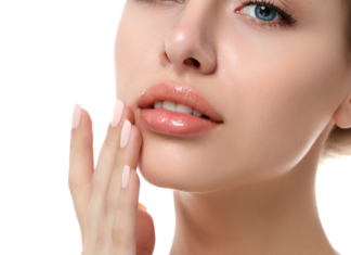 وصفات جماليّة للحصول على شفاه ممتلئة، من دون اللجوء إلى الحقن أو العمليات الجراحيّة!