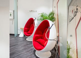 ابتسامة والدتك أكثر جمالًا في عيد الأم القادم