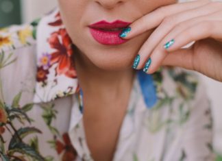 ما هي ألوان أحمر الشفاه الرائجة هذا الصيف؟