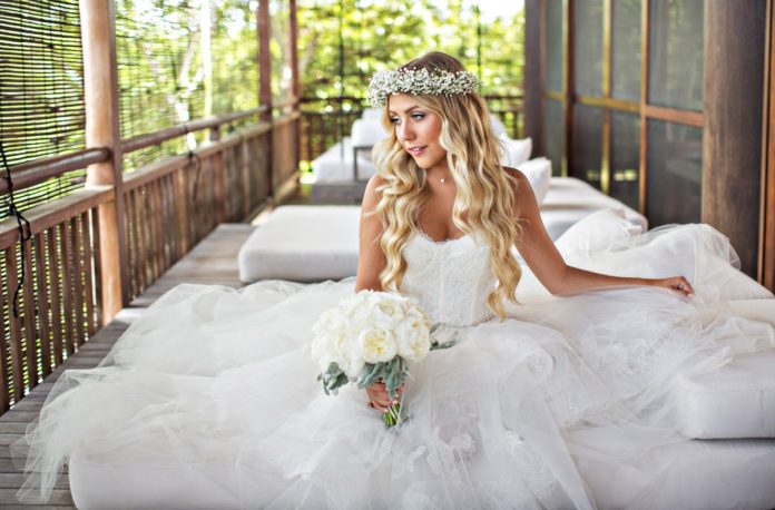 Elegant-Bridal-Hairstyles-For-Long-Hair