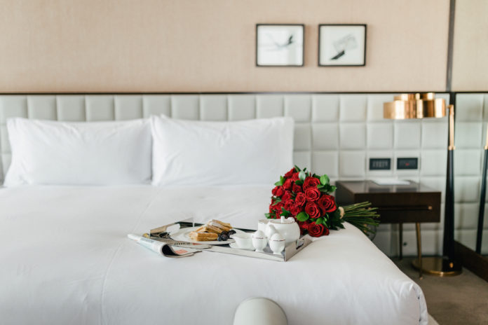 والدورف استوريا مركز دبي العالمي - عيد الحب ١