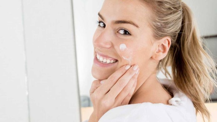 Loreal-Paris-BMag-Article-Our-Best-Skin-Care-Products-for-Dry-Skin-D