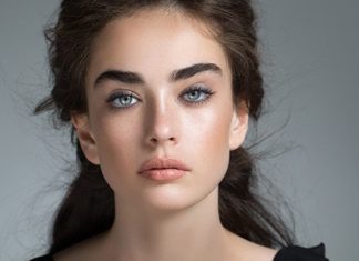 ٤ أقنعة طبيعية لبشرة ناعمة كالحرير