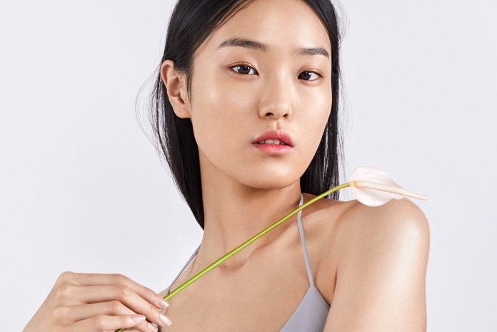 https___hypebeast.com_wp-content_blogs.dir_6_files_2019_08_korean-beauty-skincare-trends-glass-skin-peach-and-lily-founder-alicia-yoon-interview-1