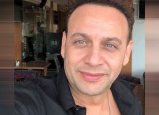 هل فارق مصطفى قمر الحياة