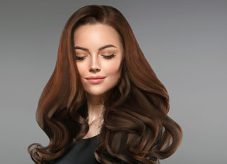 خلطات فعالة للتخلص من تقصف الشعر ونصائح مهمة لتفاديه