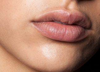 كيف تعتنين بشفاهك في فصل الشتاء؟