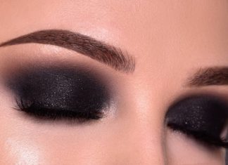 أسهل طريقة تطبيق مكياج عيون سموكي أسود داكن