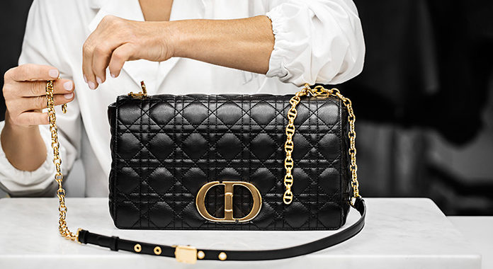المهارة الحرفيّة وراء حقيبة “ديور كارو” DIOR CARO