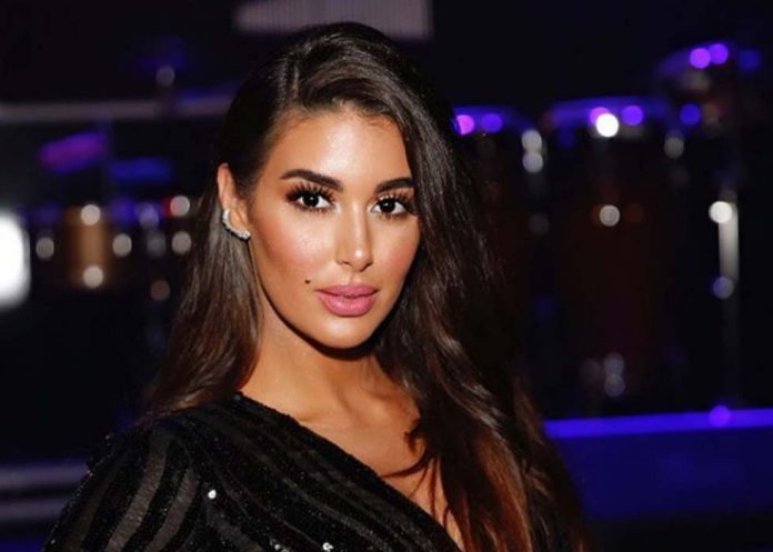 1561290573-yasmine_2_main