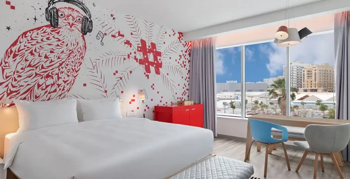 فندق راديسون رد دبي واحة السيليكون: وجهة تتفرّد بأجوائها الحيويّة اختبرت لمسات الإقامة فيها