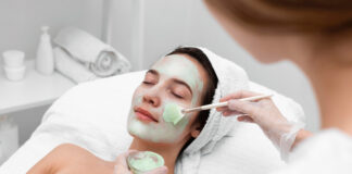 تنظيف البشرة العميق