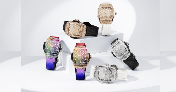 ساعة SPIRIT OF BIG BANG JEWELLERY بقطر 32 مم من هوبلو ساعة SPIRIT OF BIG BANG JEWELLERY بقطر 32 مم من هوبلو