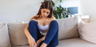 الام القدمين عند النساء