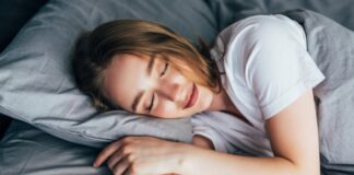 تفسير رؤية شخص مشهور والتحدث معه