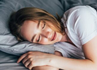 تفسير رؤية شخص مشهور والتحدث معه