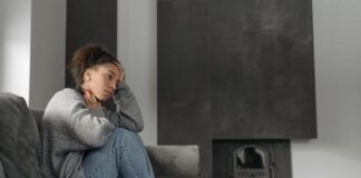 كيفية علاج ضربة الشمس في البيت