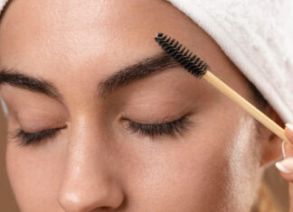 العناية بالحواجب: طرق تسريحها وتحديدها وتكثيفها العناية بالحواجب: طرق تسريحها وتحديدها وتكثيفها