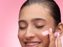 تجاعيد العين المبكرة