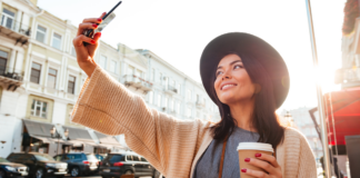 كيف تستمتعين بالسفر بمفردك؟