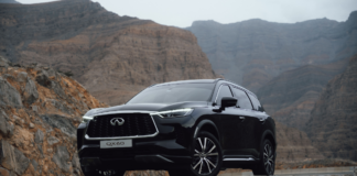 سيارة إنفينيتي QX60 لعام 2025: أعلى مستويات الراحة