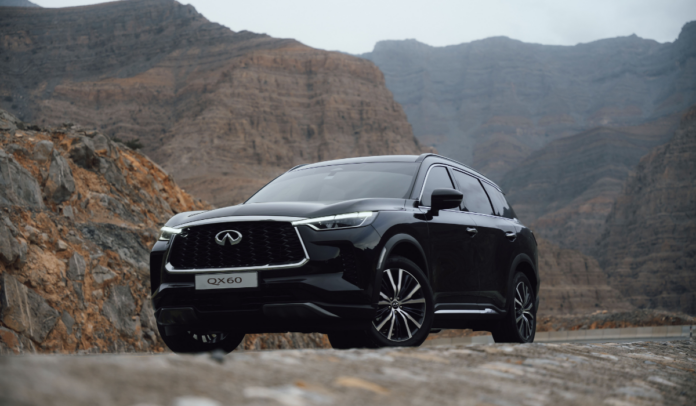 سيارة إنفينيتي QX60 لعام 2025: أعلى مستويات الراحة