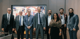 "مي رايس" تفتتح أوّل صالة عرضٍ لها في دبي